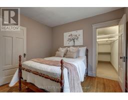 835 DUFFERIN AVENUE - 40