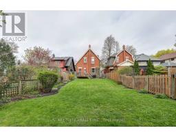 835 DUFFERIN AVENUE - 5