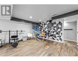 181 GILMOUR DRIVE - 31