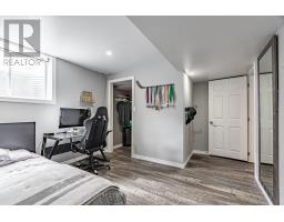 181 GILMOUR DRIVE - 33