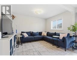 1687 SEYMOUR CRESCENT - 15
