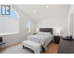 1687 SEYMOUR CRESCENT - 19