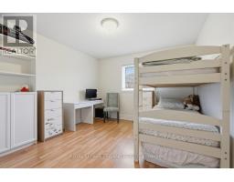 1687 SEYMOUR CRESCENT - 28