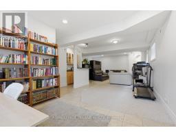 1687 SEYMOUR CRESCENT - 31