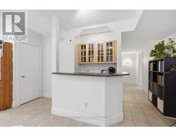 1687 SEYMOUR CRESCENT - 36