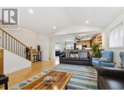 1687 SEYMOUR CRESCENT - 6