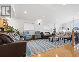 1687 SEYMOUR CRESCENT - 8