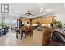 1687 SEYMOUR CRESCENT - 9