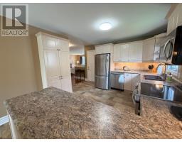 18 REDTAIL COURT - 18