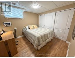 18 REDTAIL COURT - 34