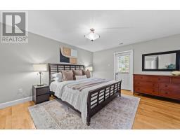 482 EMERY STREET E - 35