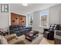 492 VICTORIA STREET - 13