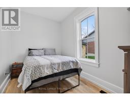 492 VICTORIA STREET - 23