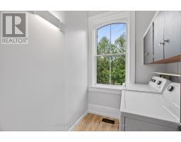 492 VICTORIA STREET - 26