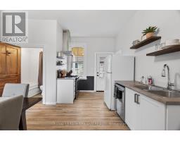 492 VICTORIA STREET - 28