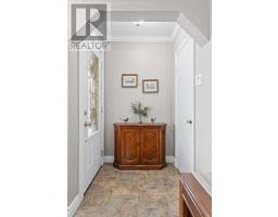 577 WONDERLAND ROAD N - 4