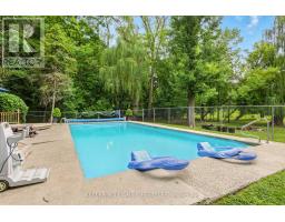 577 WONDERLAND ROAD N - 40