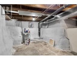 905 DUFFERIN AVENUE - 26