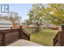 905 DUFFERIN AVENUE - 28