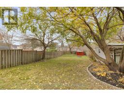 905 DUFFERIN AVENUE - 31