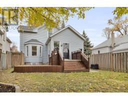 905 DUFFERIN AVENUE - 36