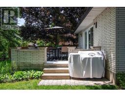 25 DEMEYERE AVENUE - 37