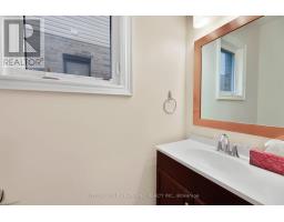 33 - 1030 OAKCROSSING GATE - 32