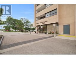 2106 - 389 DUNDAS STREET - 38