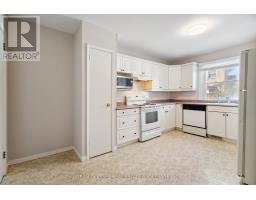 13 - 700 WONDERLAND ROAD S - 14