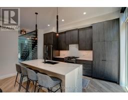 26 HURON STREET - 9