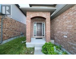 650 FRONTENAC CRESCENT - 11