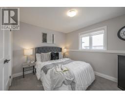 47 - 1061 EAGLETRACE DRIVE - 29