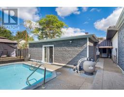 301 REYNOLDS ROAD - 26