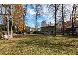 34 BLUE RIDGE CRESCENT - 39