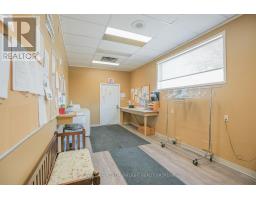 12 REDFORD DRIVE - 36