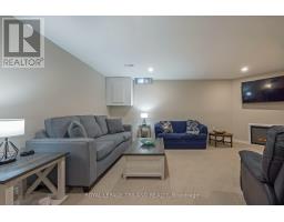 7 - 70 GLENROY ROAD - 31