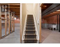 28 - 70 SUNNYSIDE DRIVE - 32