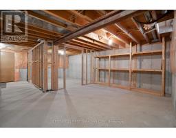 28 - 70 SUNNYSIDE DRIVE - 33
