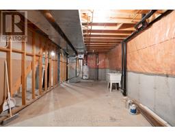 28 - 70 SUNNYSIDE DRIVE - 34
