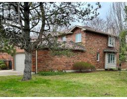 28 - 70 SUNNYSIDE DRIVE - 37
