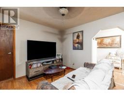 140 RECTORY STREET - 12