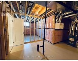 11 DUNNING WAY - 32