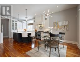 37 BARON CRESCENT - 20