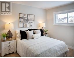 236 TWEEDSMUIR AVENUE - 12