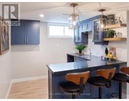 236 TWEEDSMUIR AVENUE - 16