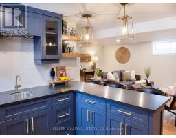 236 TWEEDSMUIR AVENUE - 17