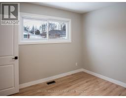 236 TWEEDSMUIR AVENUE - 27