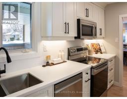 236 TWEEDSMUIR AVENUE - 8