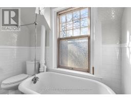 23 CARFRAE STREET - 21