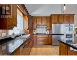 110 - 25 BECHER STREET - 14